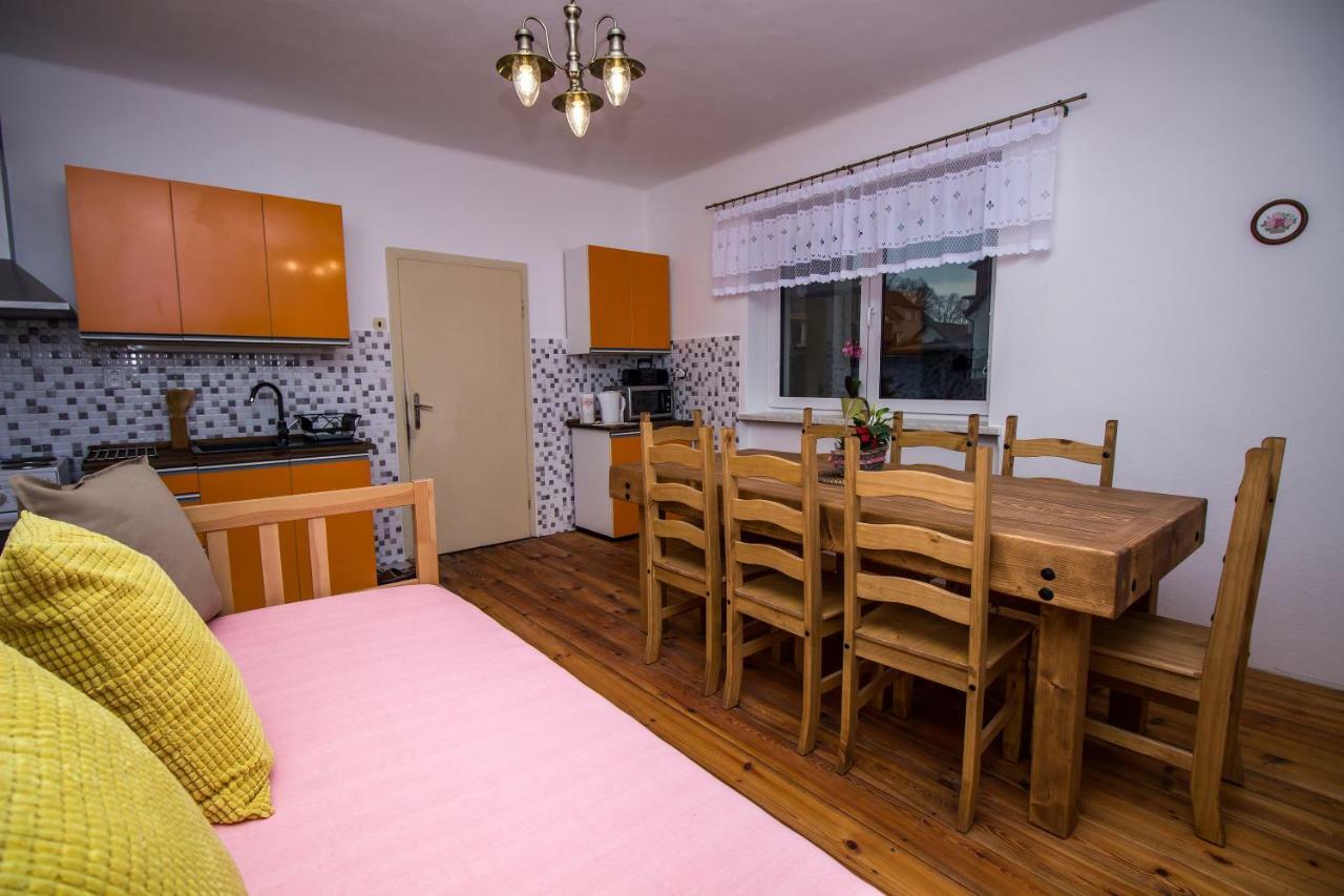 Rozboudovec Holiday home Kremze